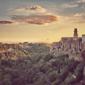 A Picco Su Pitigliano